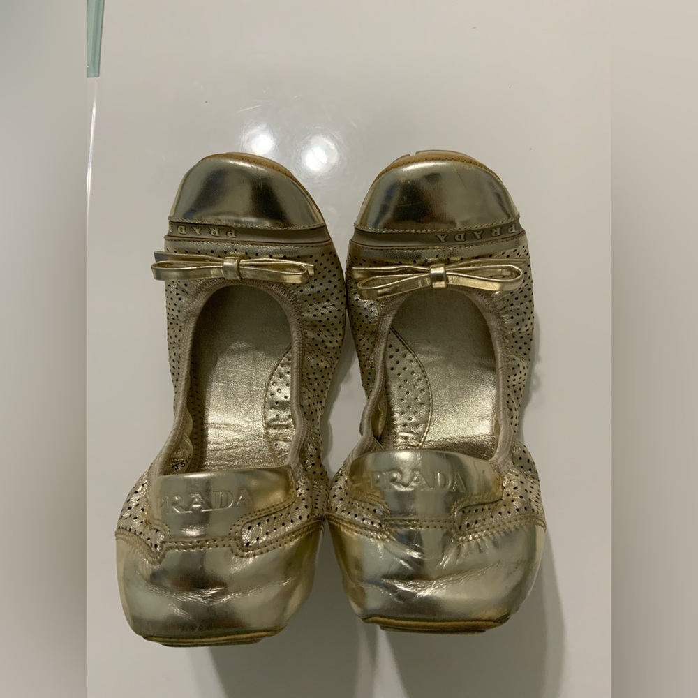 AUTHENTIC PRADA Women's Metallic Gold flats ballerinas